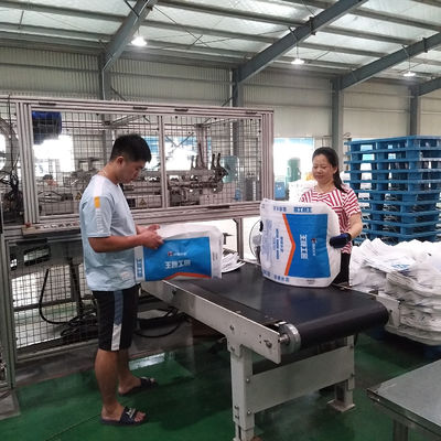 Le bloc pp inférieurs cimentent des sacs