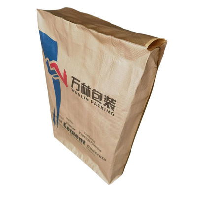 Le ciment tissé par pp imperméable imprimé par surface met en sac 20 kilogrammes 25 kilogrammes 40 kilogrammes emballage de 50 kilogrammes